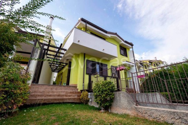 casa indipendente in vendita a Catanzaro in zona Mater Domini