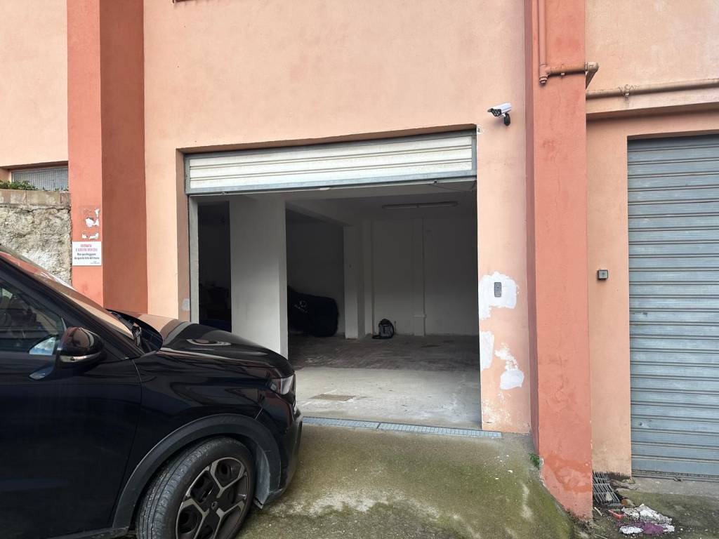 locale di sgombero in vendita a Catanzaro