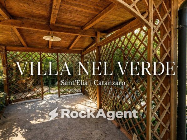 casa indipendente in vendita a Catanzaro in zona Sant'Elia