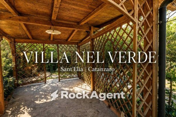 casa indipendente in vendita a Catanzaro in zona Sant'Elia