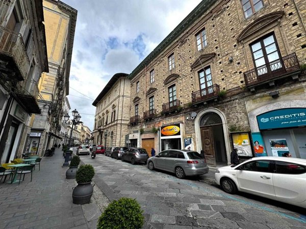 ufficio in vendita a Catanzaro in zona Centro Città