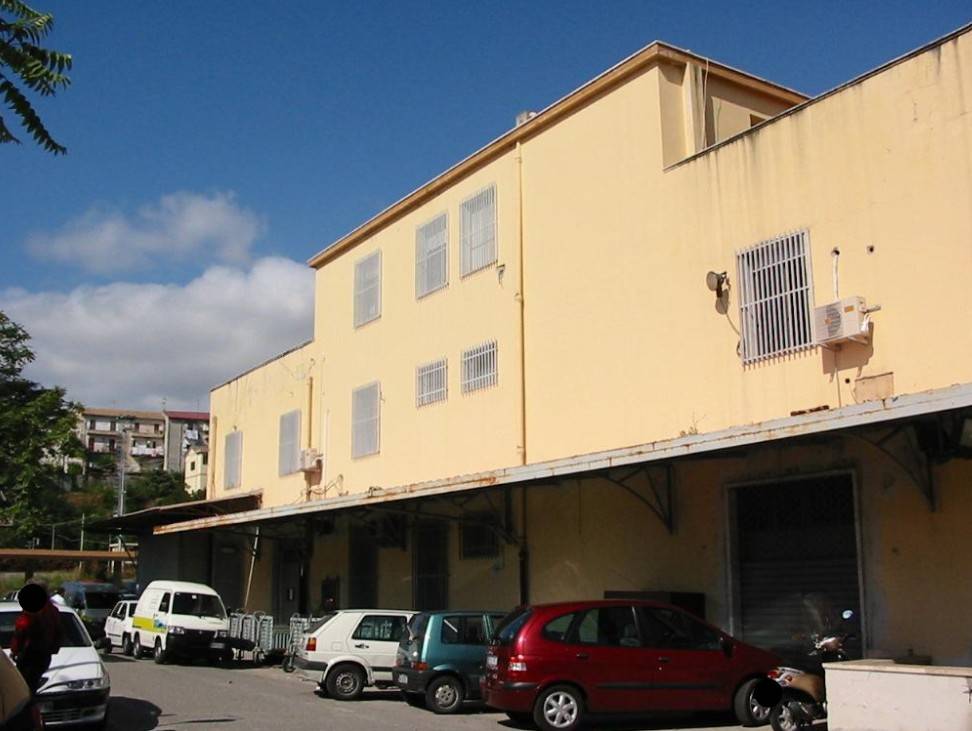intera palazzina in vendita a Catanzaro in zona Santa Maria