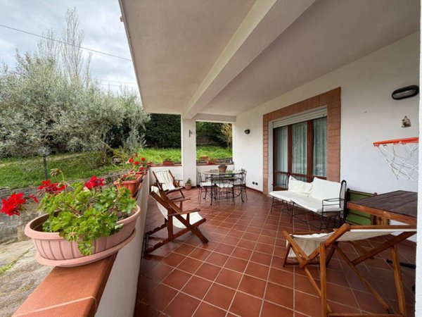 casa indipendente in vendita a Catanzaro in zona Centro Città
