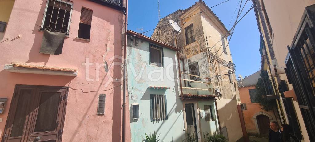 casa indipendente in vendita a Catanzaro in zona Centro Città
