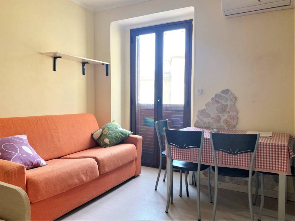 casa indipendente in vendita a Catanzaro in zona Centro Città
