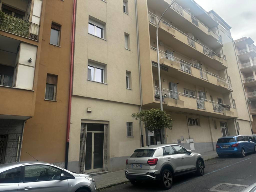 locale commerciale in vendita a Catanzaro in zona Pontepiccolo