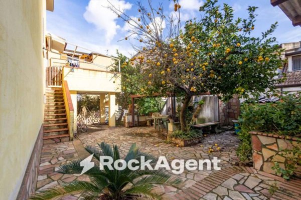 casa indipendente in vendita a Catanzaro in zona Santa Maria