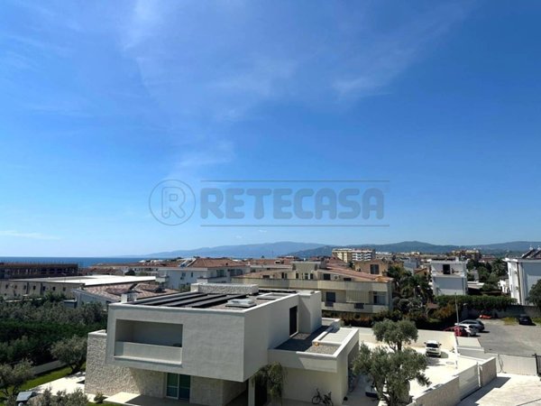 appartamento in vendita a Catanzaro in zona Catanzaro Lido