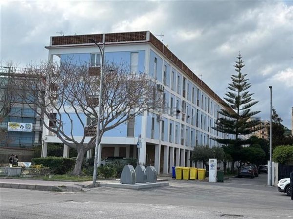 appartamento in vendita a Catanzaro in zona Catanzaro Lido