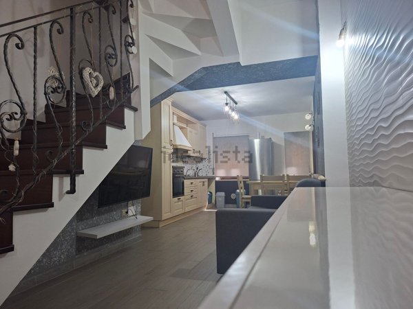 casa indipendente in vendita a Catanzaro in zona Pontegrande