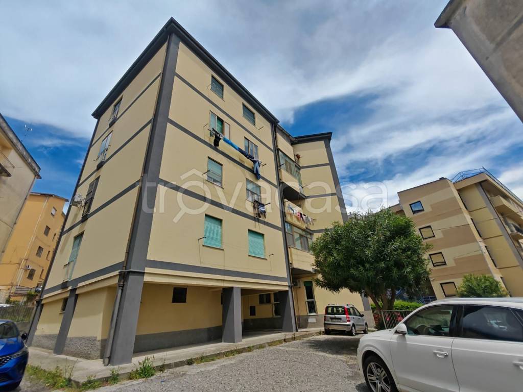 appartamento in vendita a Catanzaro in zona Pontepiccolo