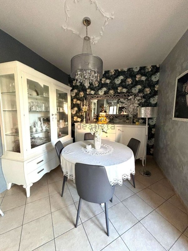 casa indipendente in vendita a Catanzaro in zona Centro Città