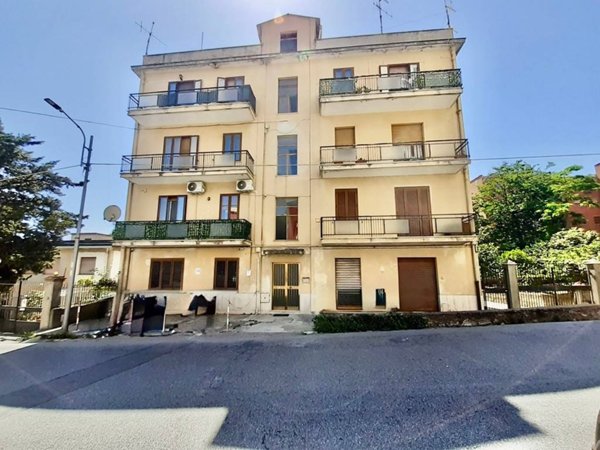 appartamento in vendita a Catanzaro in zona Gagliano