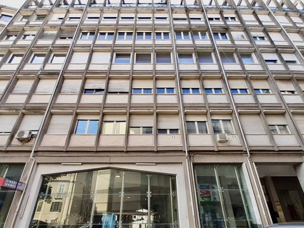 negozio in vendita a Catanzaro in zona Centro Città