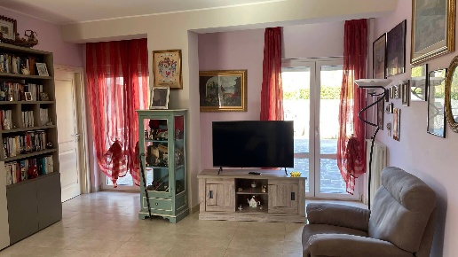casa indipendente in vendita a Catanzaro in zona Mater Domini