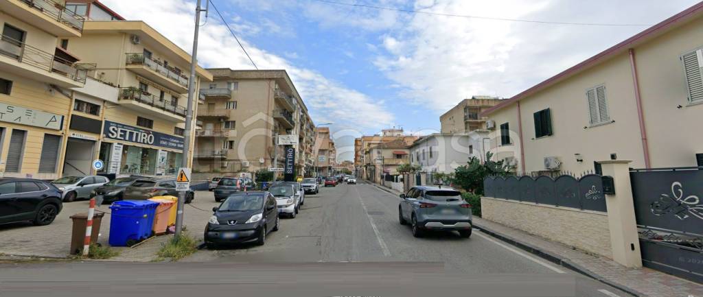 negozio in vendita a Catanzaro in zona Catanzaro Lido