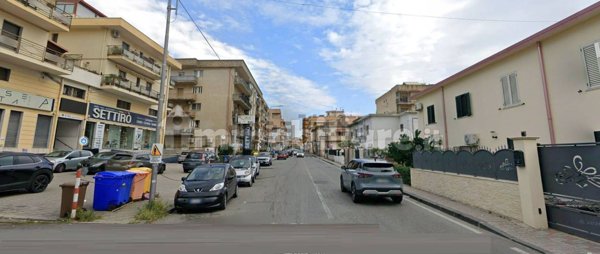 locale commerciale in vendita a Catanzaro in zona Catanzaro Lido