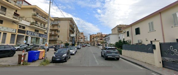 locale commerciale in vendita a Catanzaro in zona Catanzaro Lido