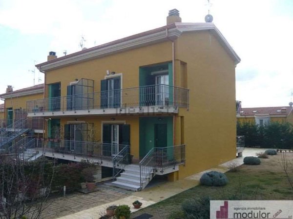 casa indipendente in vendita a Catanzaro in zona Mater Domini
