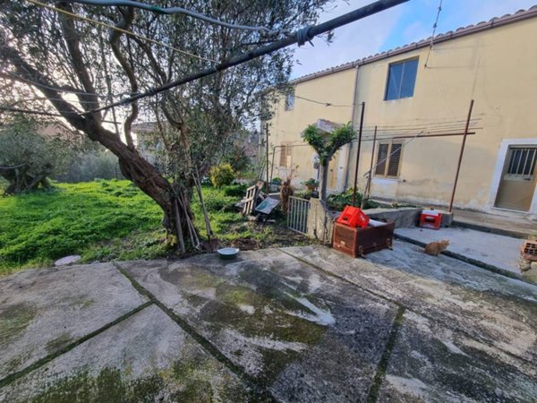 casa indipendente in vendita a Catanzaro in zona Gagliano