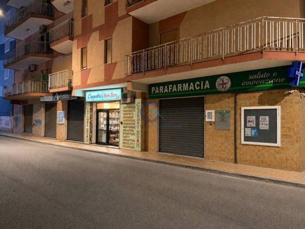 locale commerciale in vendita a Catanzaro in zona Catanzaro Lido