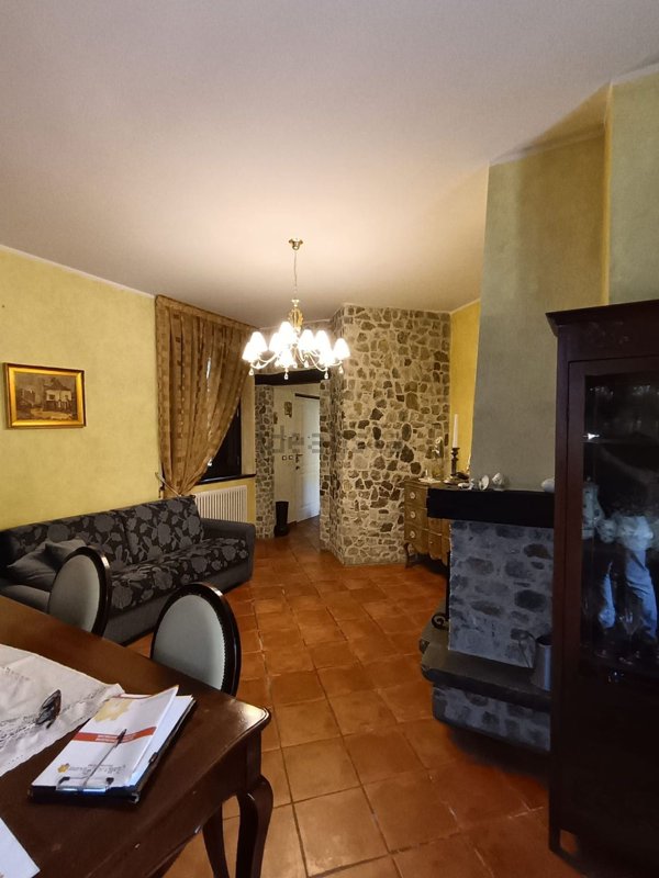 casa indipendente in vendita a Catanzaro in zona Santa Maria