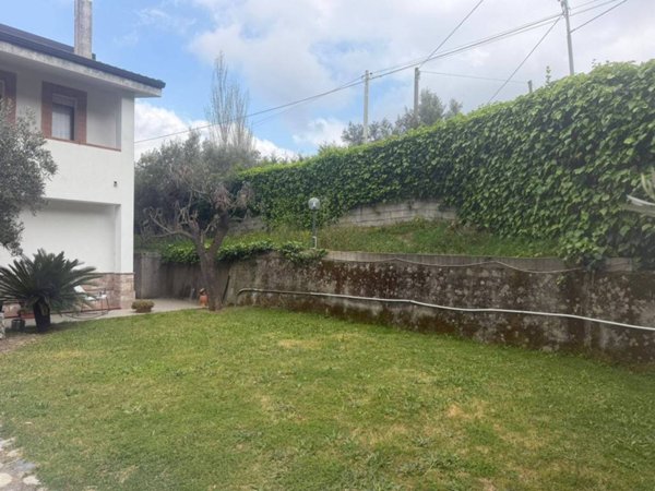 casa indipendente in vendita a Catanzaro in zona Centro Città