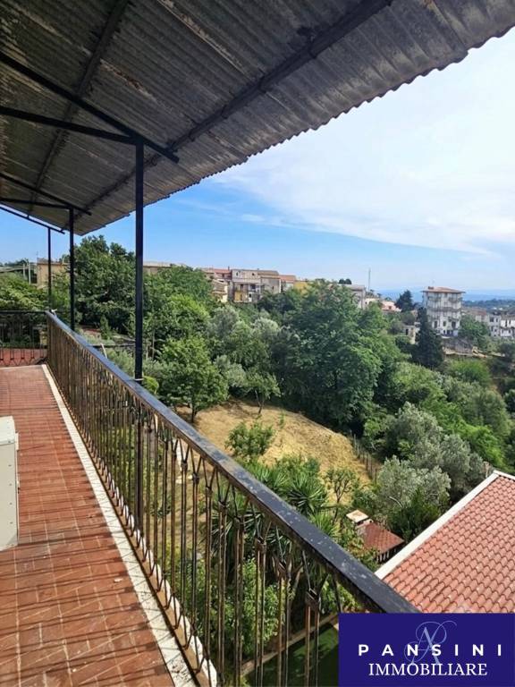 appartamento in vendita a Catanzaro in zona Pontegrande
