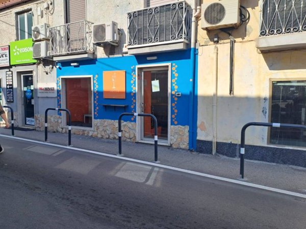 negozio in vendita a Catanzaro in zona Catanzaro Lido