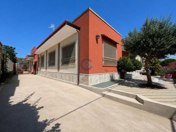 casa indipendente in vendita a Catanzaro in zona Catanzaro Lido