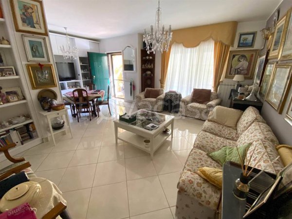 casa indipendente in vendita a Catanzaro in zona Mater Domini