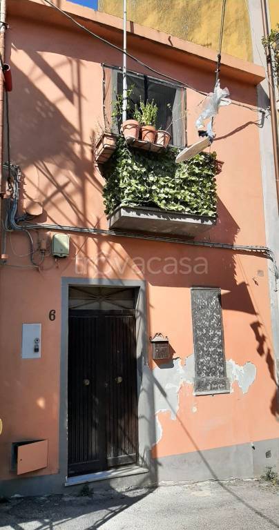 casa indipendente in vendita a Catanzaro in zona Centro Città