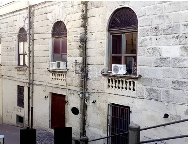 negozio in vendita a Catanzaro in zona Centro Città