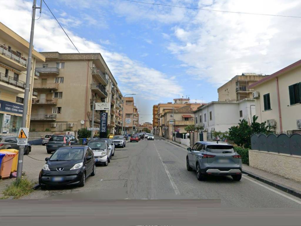 negozio in vendita a Catanzaro in zona Catanzaro Lido