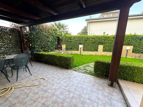 casa indipendente in vendita a Catanzaro in zona Cava / Cuculera Nobile