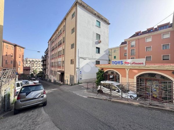 negozio in vendita a Catanzaro in zona Pontepiccolo