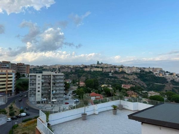 appartamento in vendita a Catanzaro in zona Mater Domini