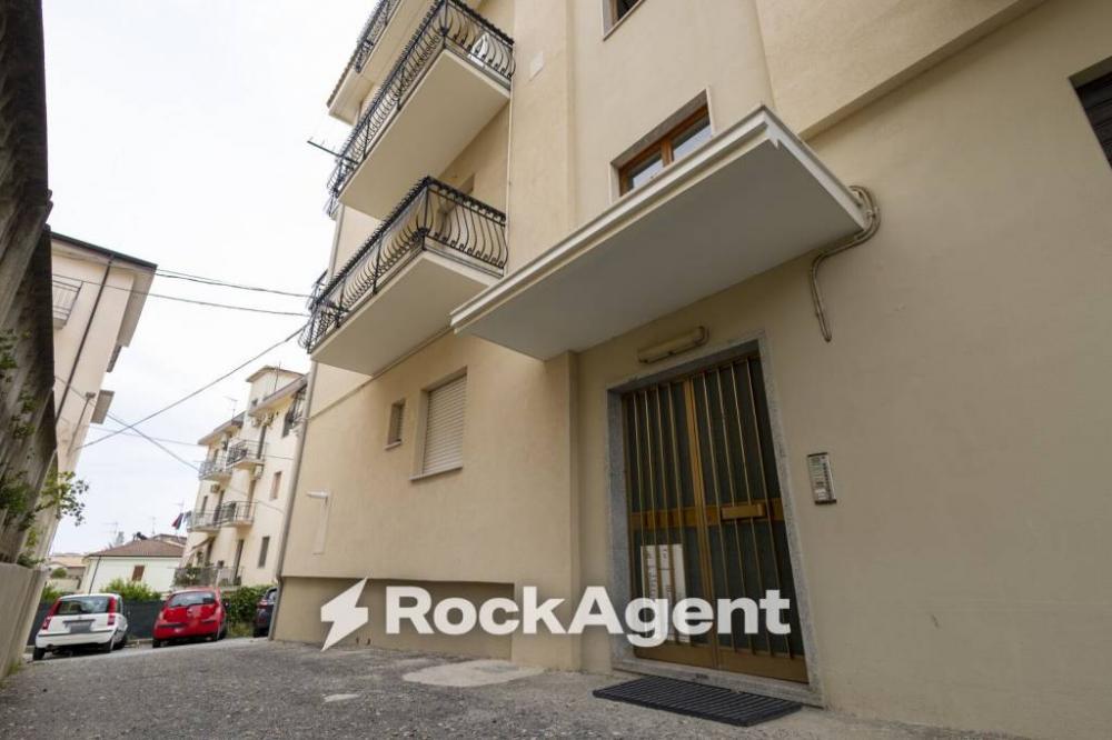 appartamento in vendita a Catanzaro in zona Santa Maria