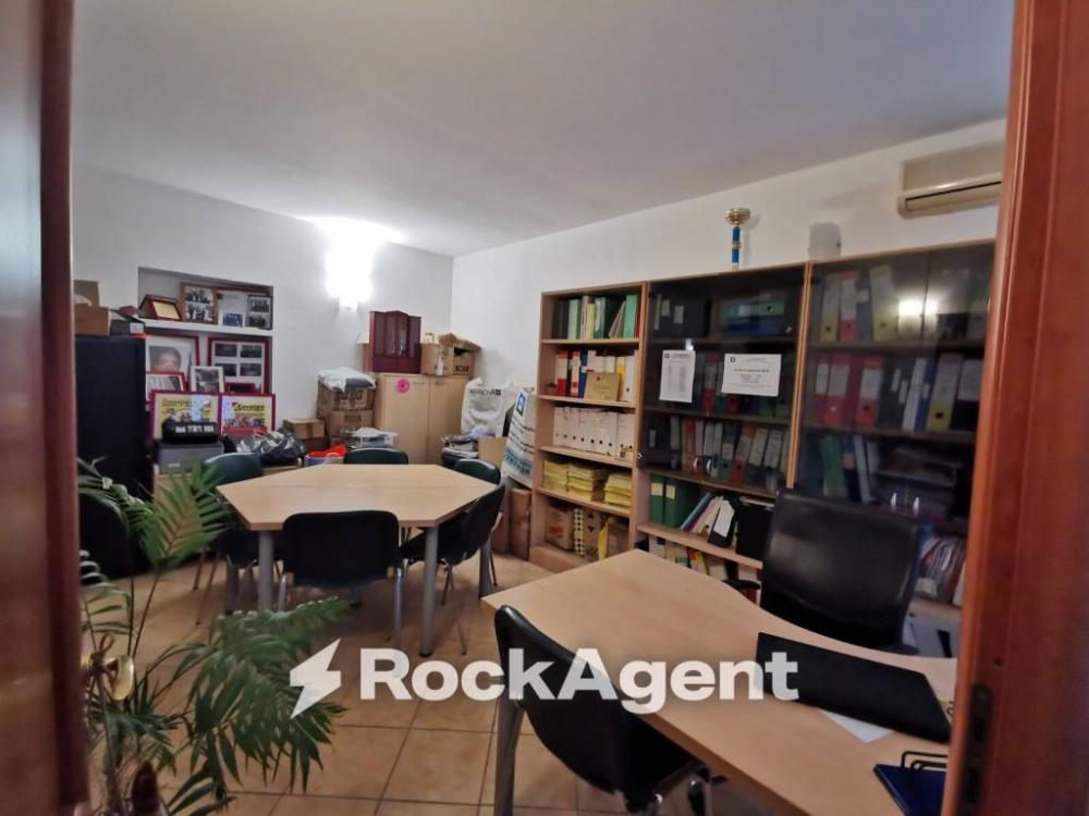 ufficio in vendita a Catanzaro in zona Centro Città