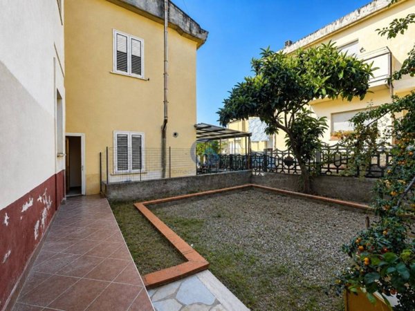 casa indipendente in vendita a Catanzaro in zona Catanzaro Lido