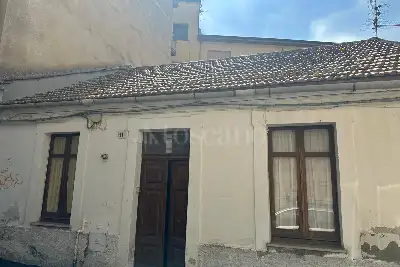 casa indipendente in vendita a Catanzaro in zona Centro Città