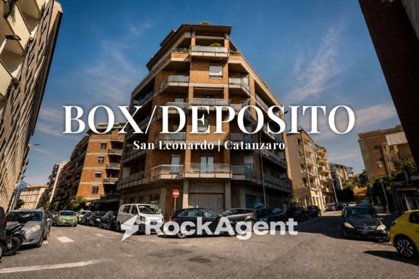 locale commerciale in vendita a Catanzaro in zona Centro Città