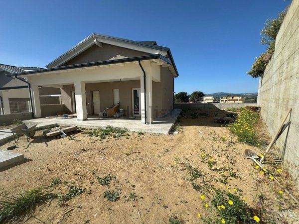 casa indipendente in vendita a Catanzaro in zona Catanzaro Lido