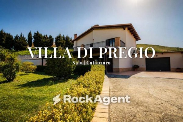 casa indipendente in vendita a Catanzaro in zona Santa Maria