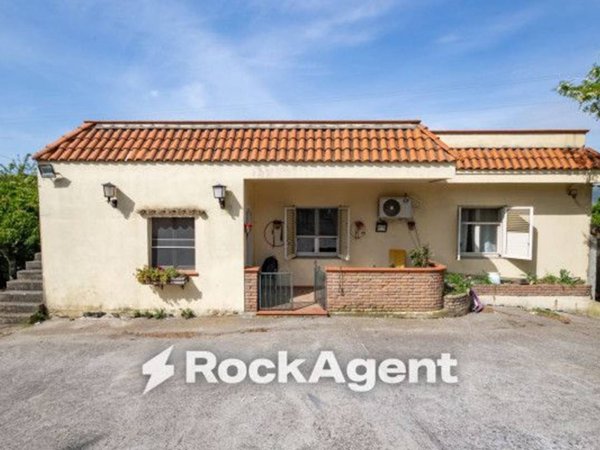casa indipendente in vendita a Catanzaro in zona Gagliano