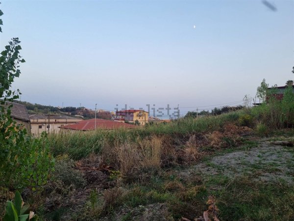 terreno in vendita a Catanzaro in zona Catanzaro Lido