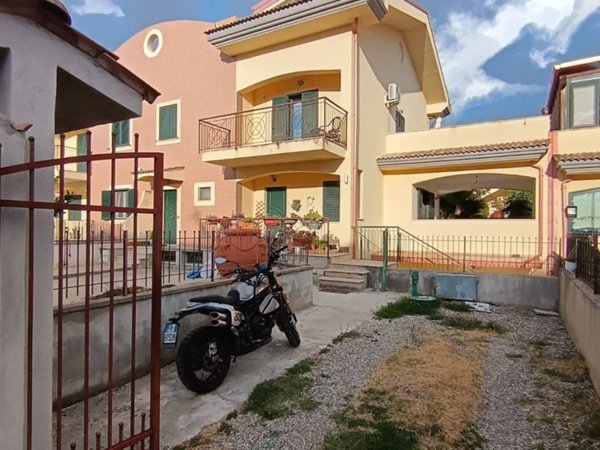 casa indipendente in vendita a Catanzaro in zona Catanzaro Lido
