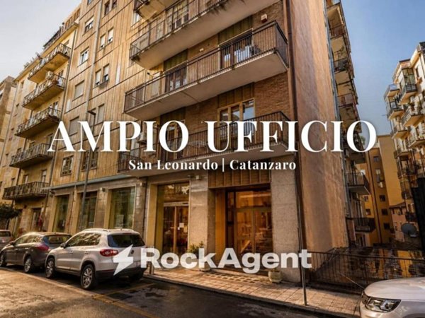 ufficio in vendita a Catanzaro in zona Centro Città