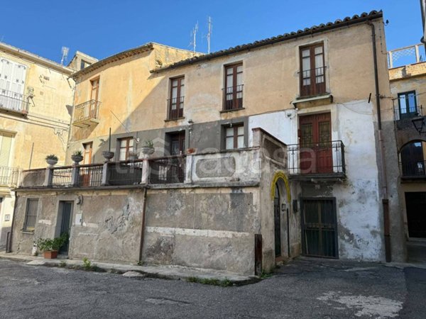 casa indipendente in vendita a Catanzaro in zona Santa Maria