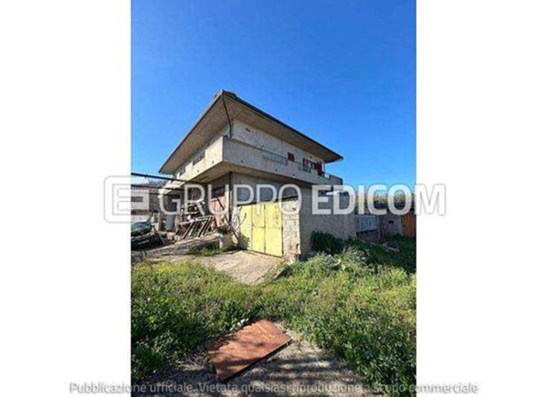 pentavano in vendita a Centrache